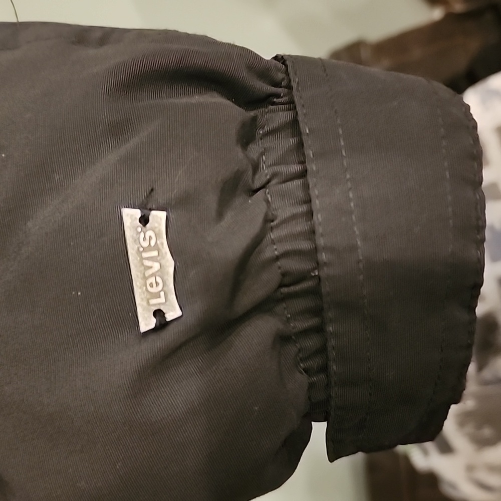 Levis Puffer coat with hood - Picture 2 of 14